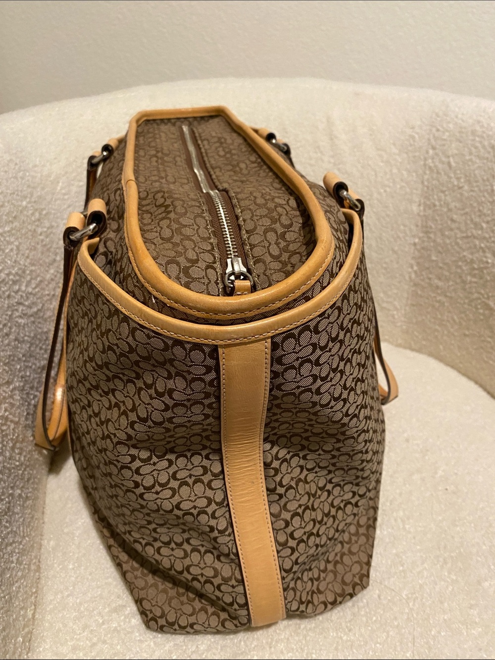 Coach Brown Signature Canvas Tote with Vachetta Tan Straps - Picture 3 of 6